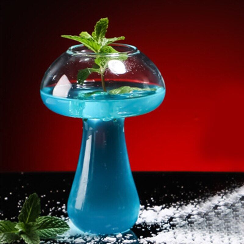 Mushroom Design 380Ml Glass Cup Cocktail Glass Wine Glass , Novelty Drink Cup For KTV Bar Night Party